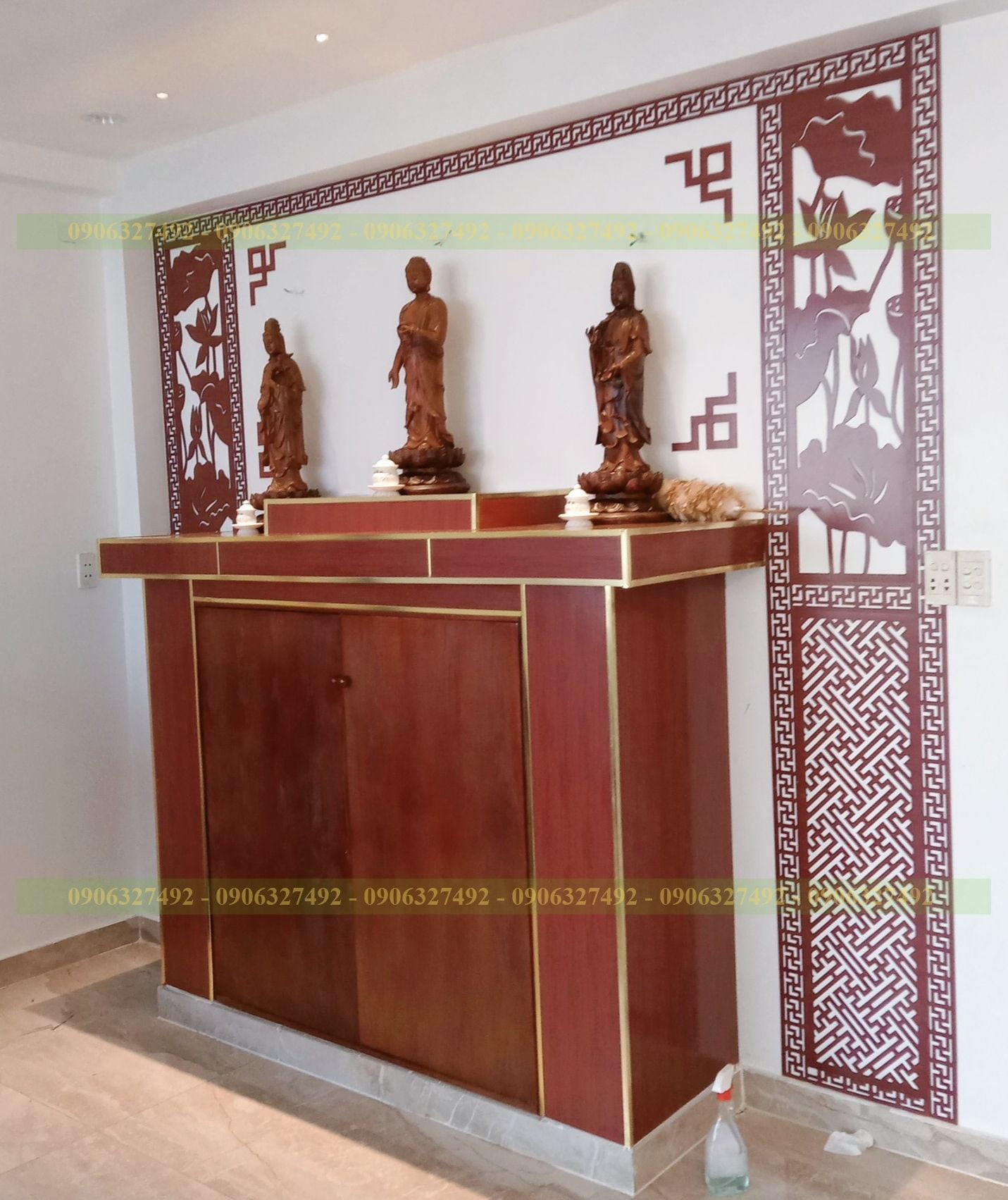 Trang trí bàn thờ ở phòng khách đẹp và cách lập bàn thờ phật tại gia đúng nghi thức