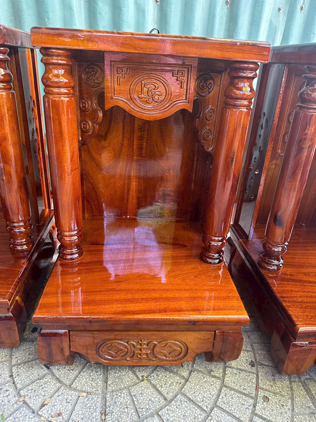 Nguồn chất liệu mộc sạch tuyển chọn từ thân cây già cam kết bảo hành trọn đời.