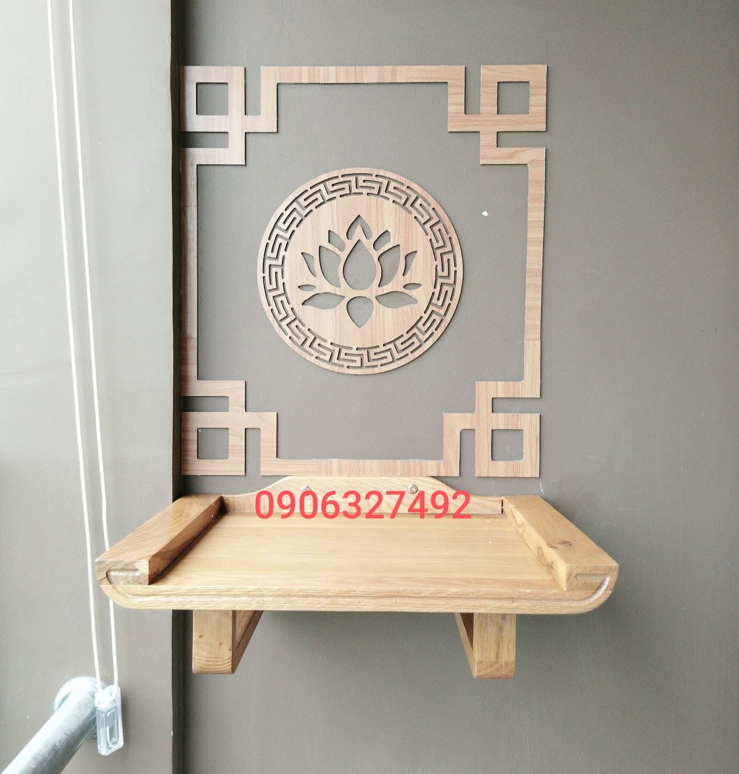 Trang thờ phật bà quan âm 36x48 gỗ sồi mỹ ngoài ban công