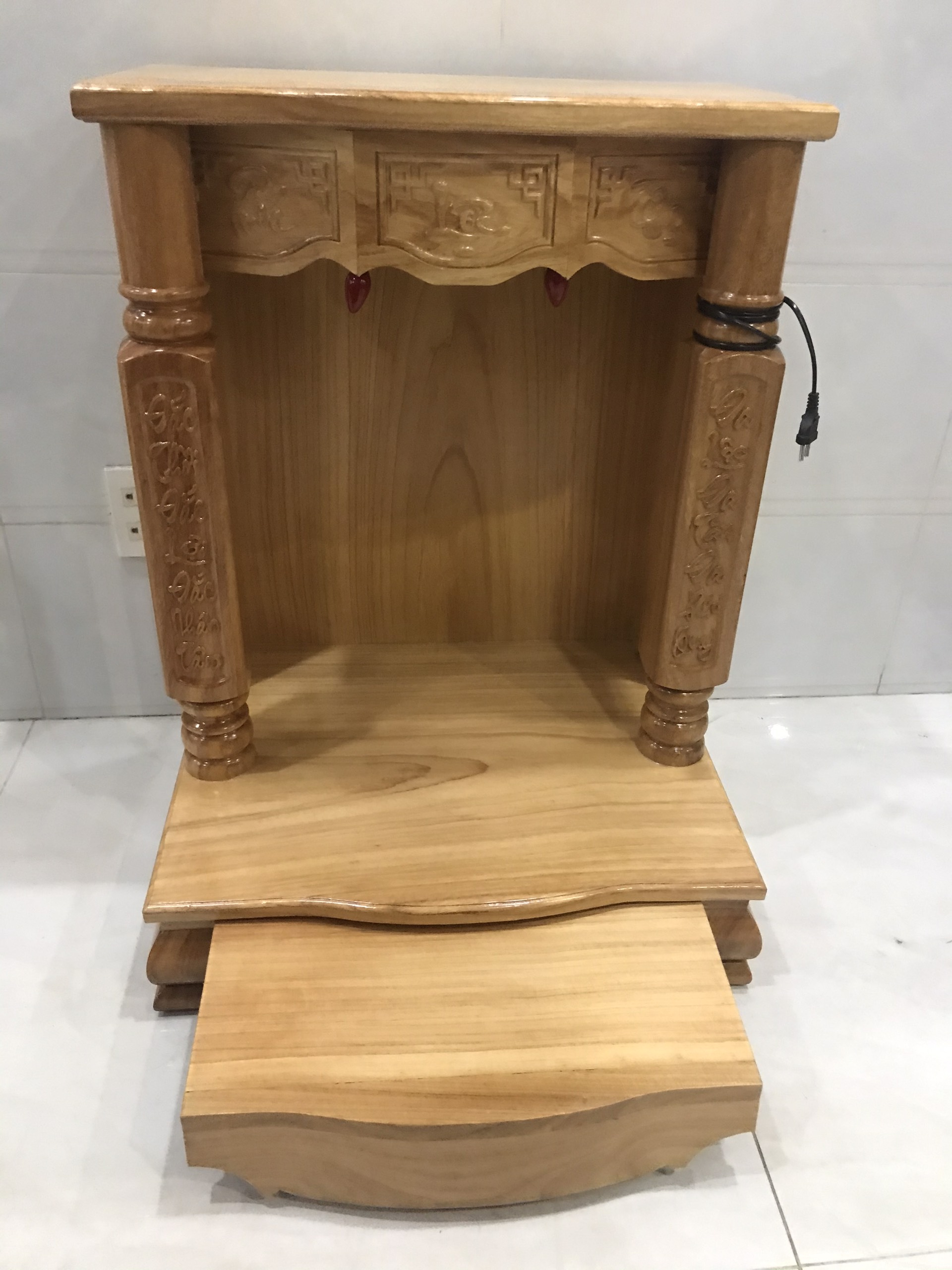 Quy trình phơi sấy kỹ lưỡng tại xưởng giúp loại bỏ nước để thân gỗ không bị nứt nẻ đáp ứng đúng khung giờ hẹn giao hỏa tốc đến cửa hàng ở nhà phố Quận 11.