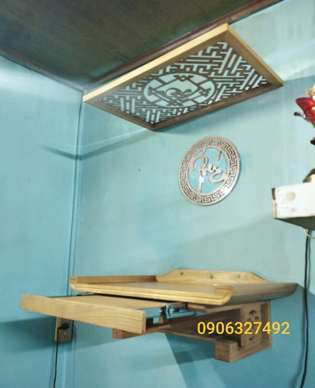 Bàn thờ treo tường có ngăn kéo