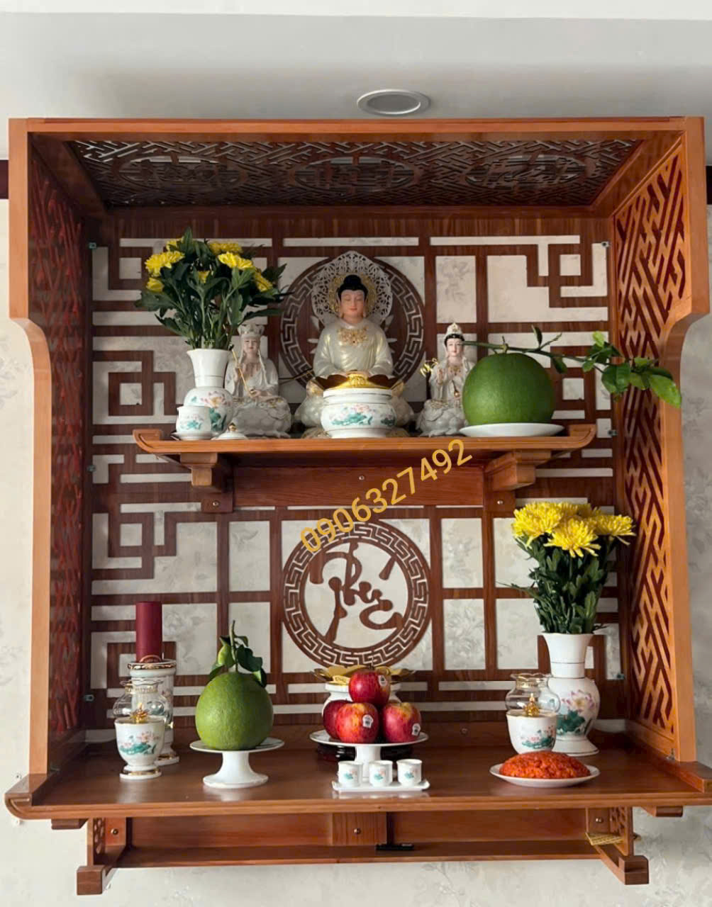 Bàn thờ gỗ treo tường