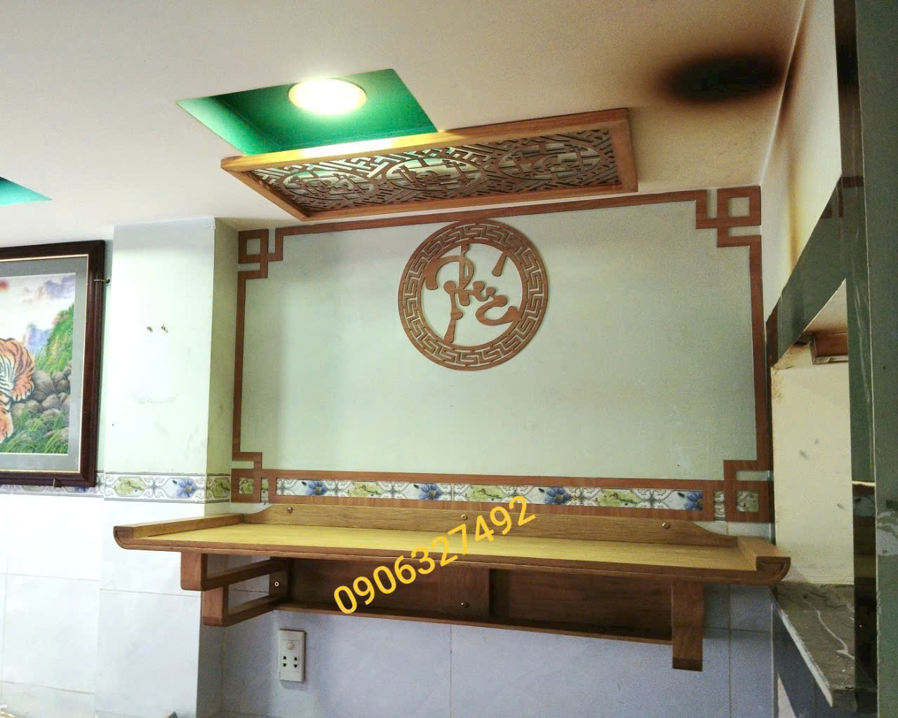 Bàn thờ phật treo tường