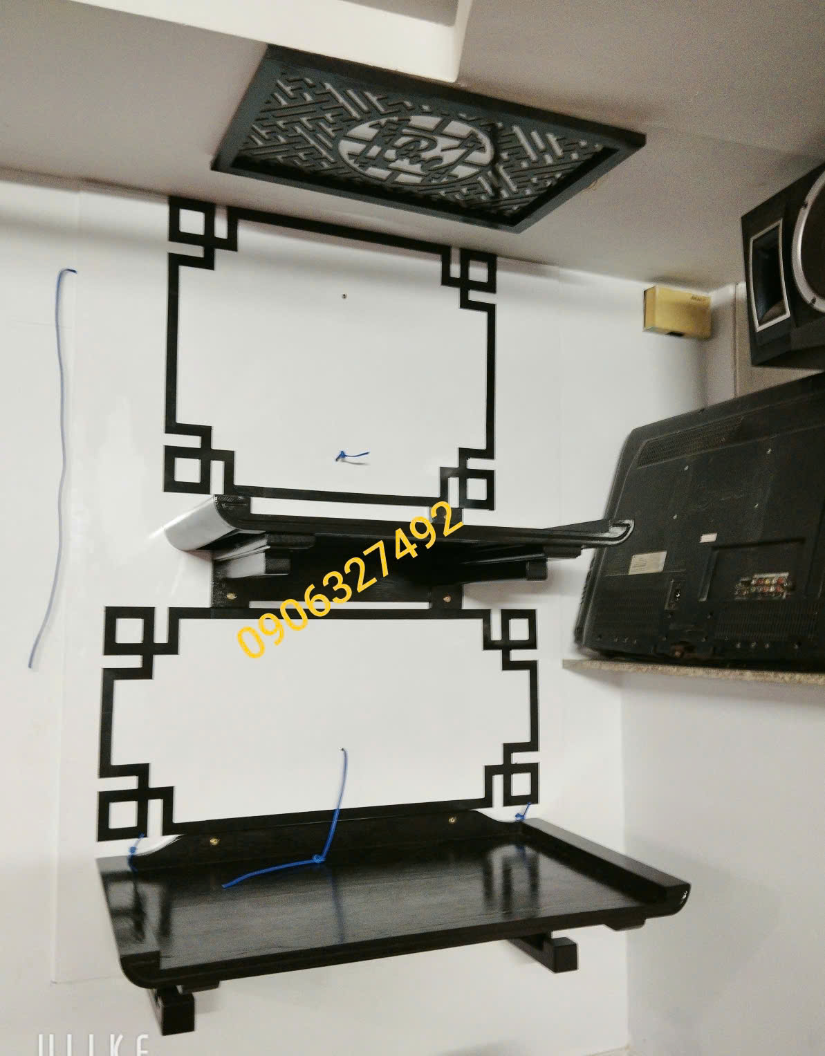 Bàn thờ phật và gia tiên treo tường 