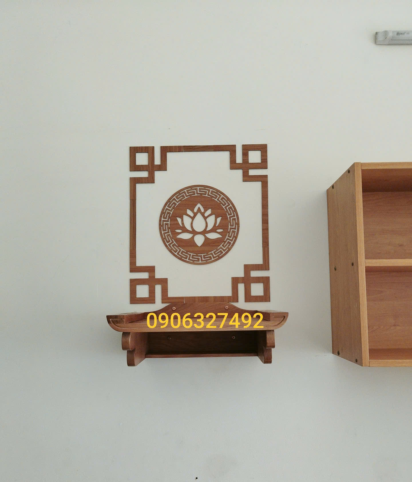 Bàn thờ quan âm treo tường